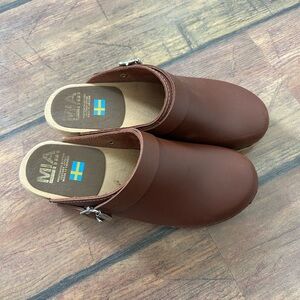 MIA Chestnut Brown Clogs